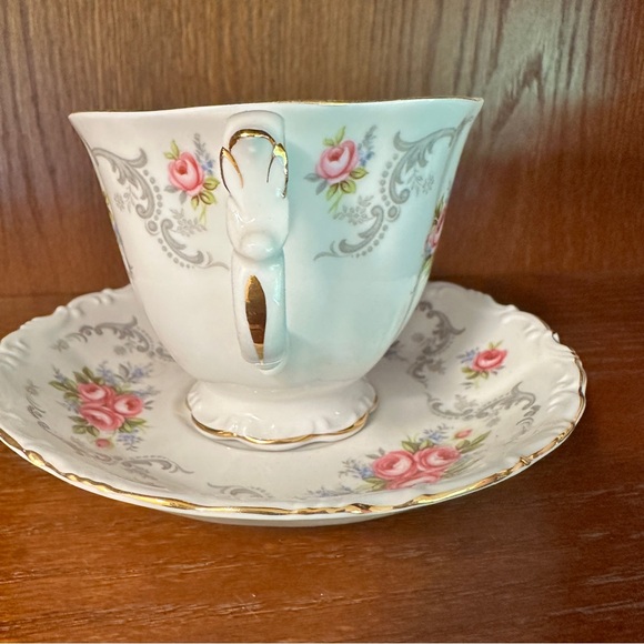 Royal Albert teacup and saucer. Very good condition. Tranquility pattern - Picture 2 of 6